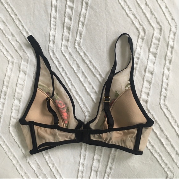 Victoria’s Secret Embroidered Rose Bralette - Picture 4 of 6